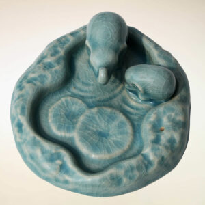 PORTAINCENSI ELEFANTI NEL LAGHETTO IN CERAMICA