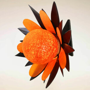 LAMPADA APPLIQUE IN COCCO CON FIORE IN FIBRA