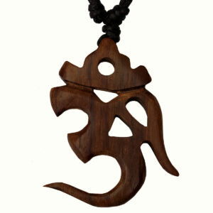COLLANA CON CIONDOLO OM IN LEGNO
