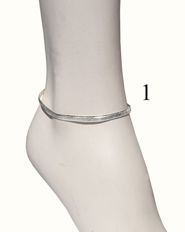 CAVIGLIERE IN WHITE METAL FINI