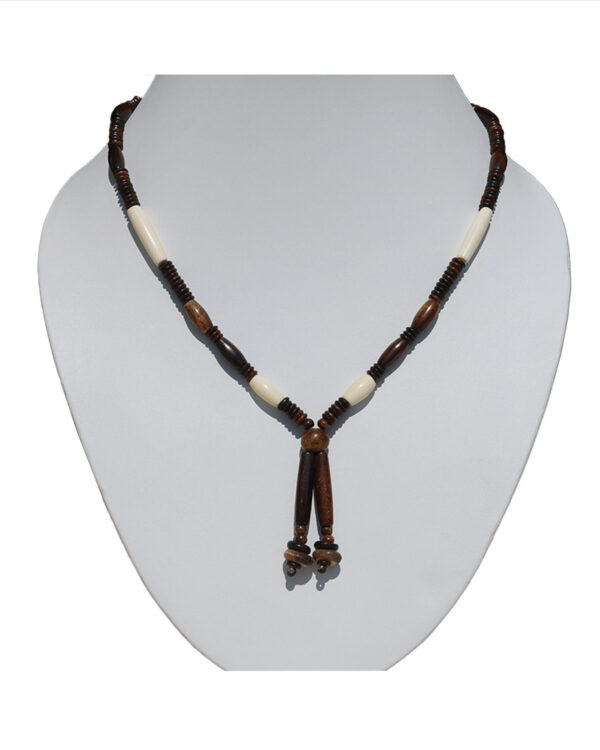 COLLANA IN OSSO PERLE PIATTE E LUNGHE CON DOPPIO PENDAGLIO