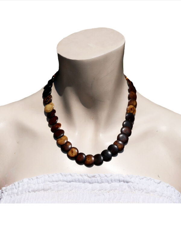 COLLANA GIROCOLLO IN OSSO O CORNO SMARTIES PERLE PIATTE