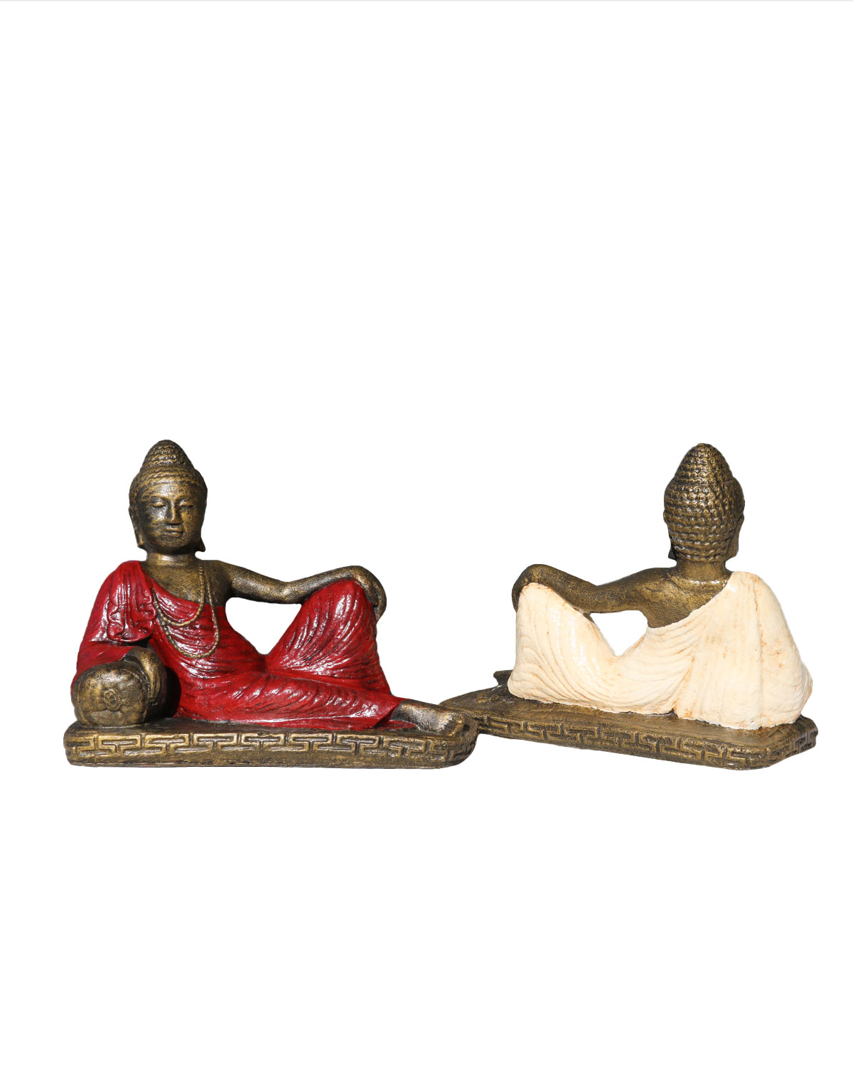 2470_2 STATUA IN RESINA DIPINTA BUDDHA SUL DIVANO CM 50