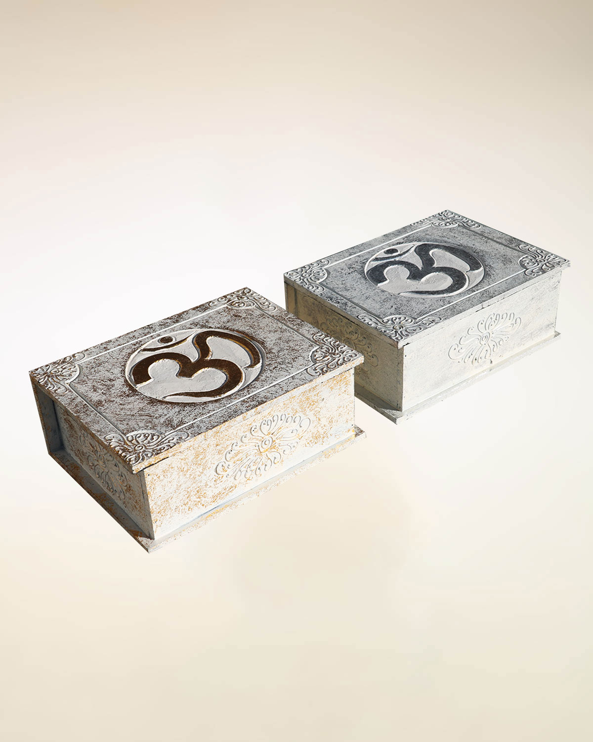 7065 SCATOLA COFANETTO CON OM ORO O ARGENTO ( CM 24 X 15 )