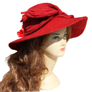 CAPPELLO IN LANA COTTA CONTESSA CON FIORE