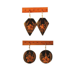 ORECCHINI IN LEGNO CON DECORI ORO E RAME